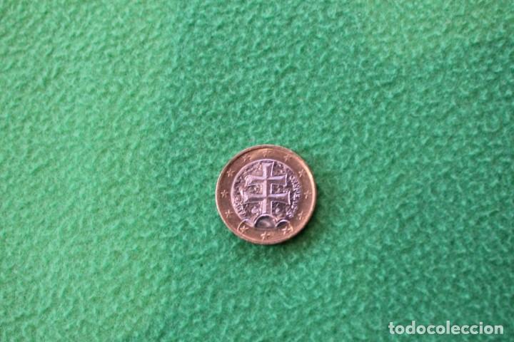 Euros: MONEDA 1 &euro;/EURO ESLOVAQUIA- DOBLE CRUZ (ESCUDO DE ARMAS) 2009 MBC