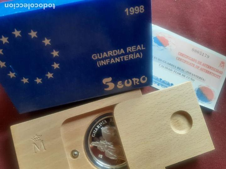 Euros: PLATA 5 EURO EUROS , 1998 , GUARDIA REAL INFANTERIA , CAJA Y GARANTIA