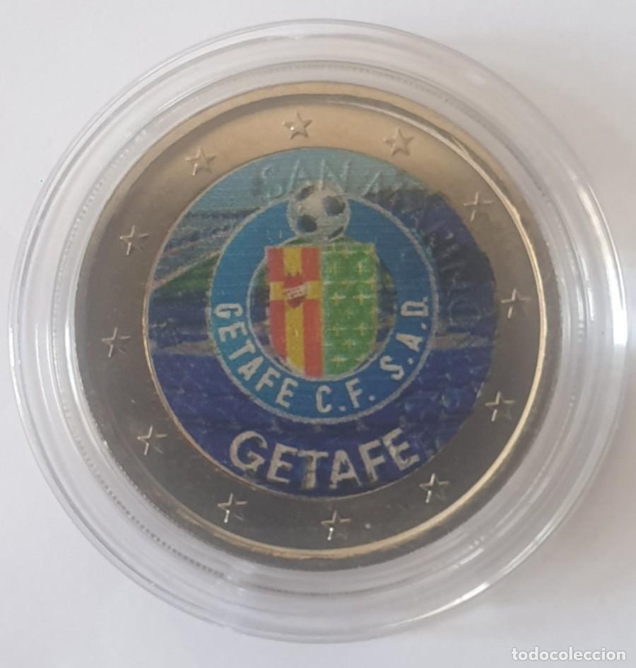 Euros: MONEDA 2 EUROS - PINTADA CON EL ESCUDO DEL GETAFE C.F - SIN CIRCULAR