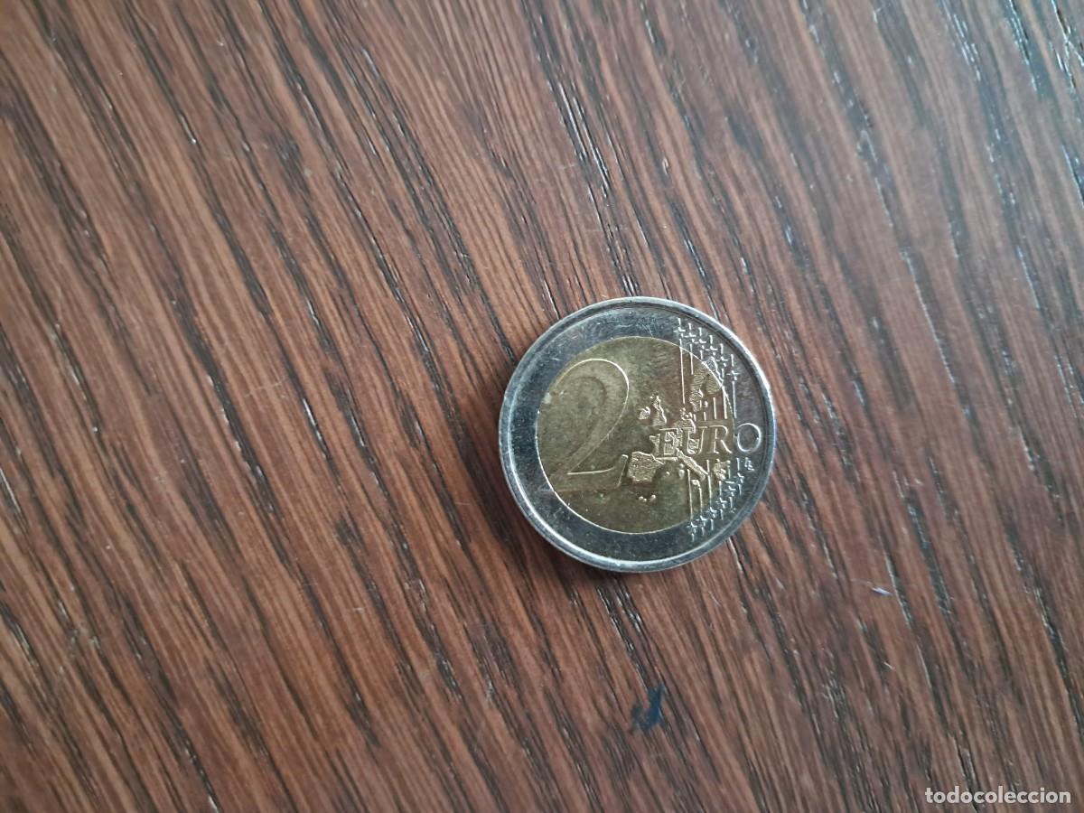 Euros: moneda de 2 euros de Espa&ntilde;a, a&ntilde;o 2001. - Foto 2