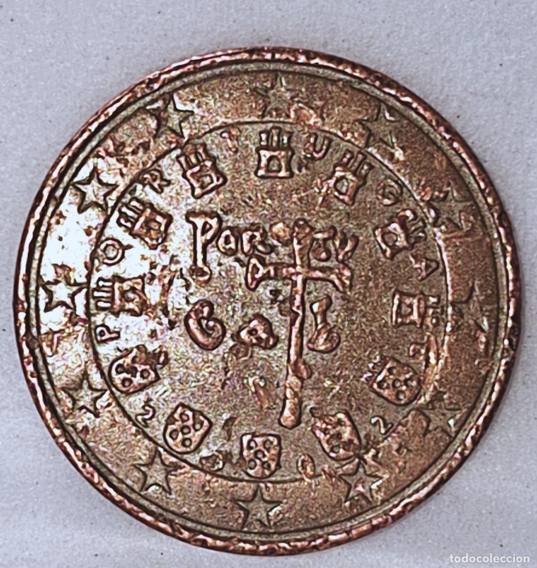 Euros: 5 cent euro Portugal 2002 - Escudo Real. Chamuscada con quemaduras y golpes 2 caras.