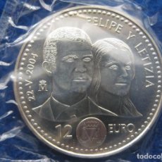 Monedas FNMT: MONEDA CONMEMORATIVA DE PLATA. 12 EUROS. AÑO 2004. ENLACE REAL FELIPE Y LETIZIA. Lote 360462110