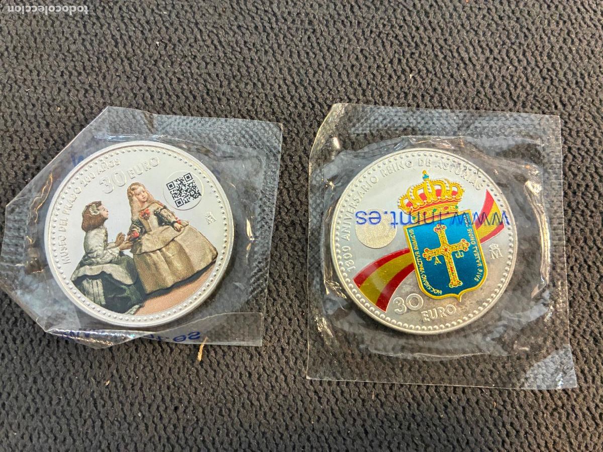 Monedas FNMT: Dos monedas 30 euros plata Las Meninas y aniversario reino de Asturias en funda original