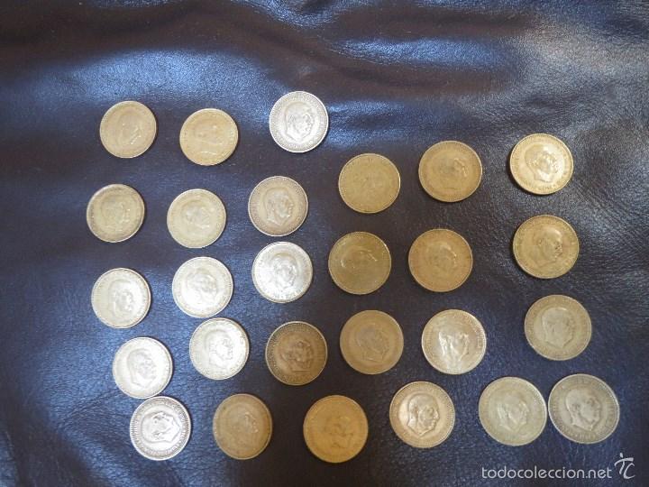 Monedas Franco: LOTE DE 27 PESETAS DE 1966 - Foto 1