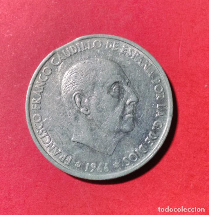 Monedas Franco: 50 CENTIMOS DE 1966. ESTRELLA 71. COSPEL SEGMENTADO. CIRCULADA. - Foto 2