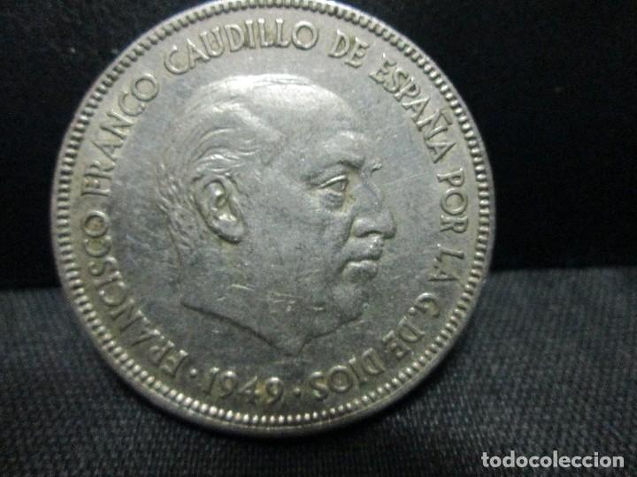 Monedas Franco: 5 pesetas 1949 estrellas 19 49 - Foto 2