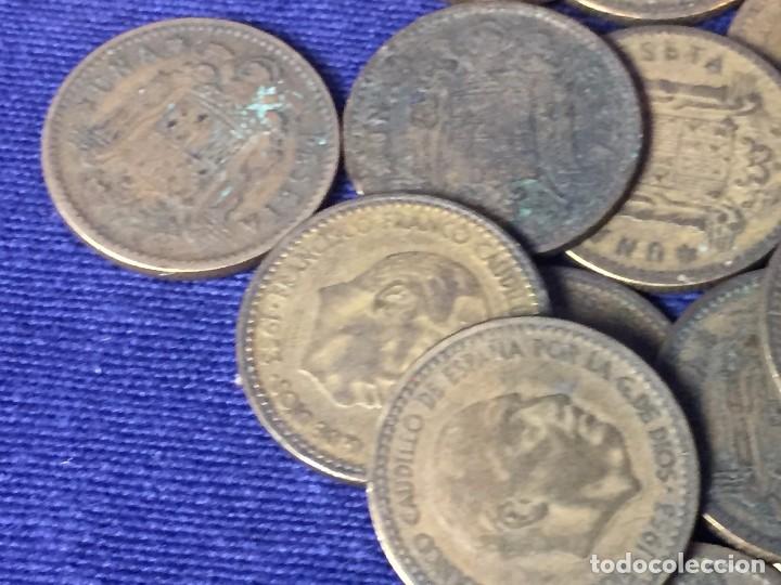 Monedas Franco: Lote 20 monedas de una peseta de 1953 buen estado general varias estrellas visibles variadas 67 grs. - Foto 3 - 219053021
