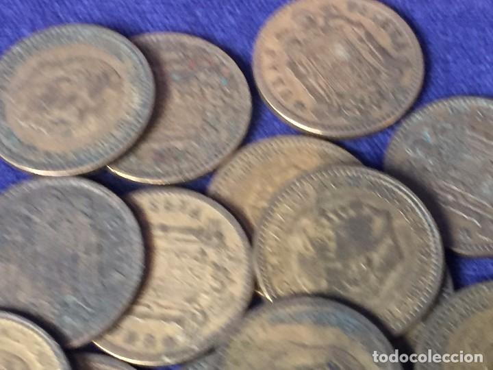 Monedas Franco: Lote 20 monedas de una peseta de 1953 buen estado general varias estrellas visibles variadas 67 grs. - Foto 4 - 219053021