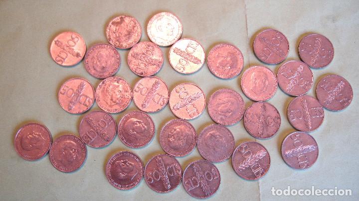 Monedas Franco: LOTE DE 30 MONEDAS DE 50 CENTIMOS. - Foto 3