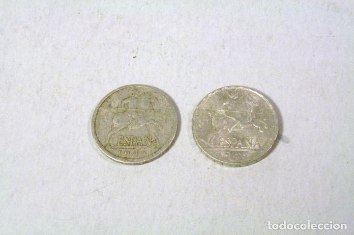 Monedas Franco: 2 monedas de 5 centimos 1940 y 1945 - Foto 1