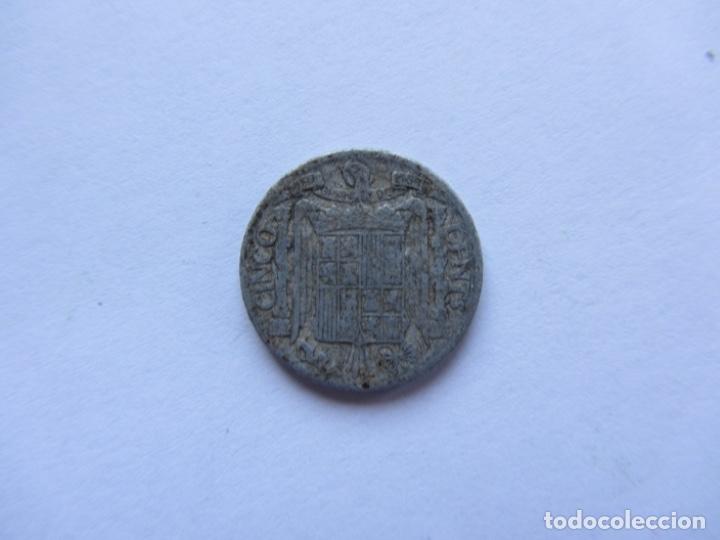 Monedas Franco: MONEDA DE 5 C&Eacute;NTIMOS DEL A&Ntilde;O 1945. - Foto 2
