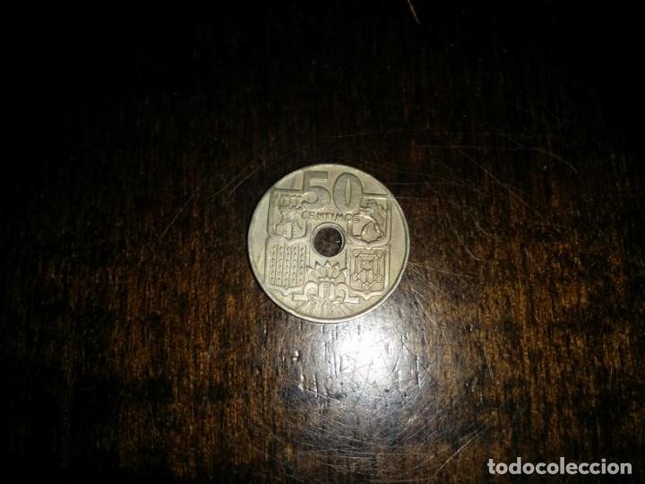 Monedas Franco: Moneda 50 ctms. 1949*51 - Foto 2