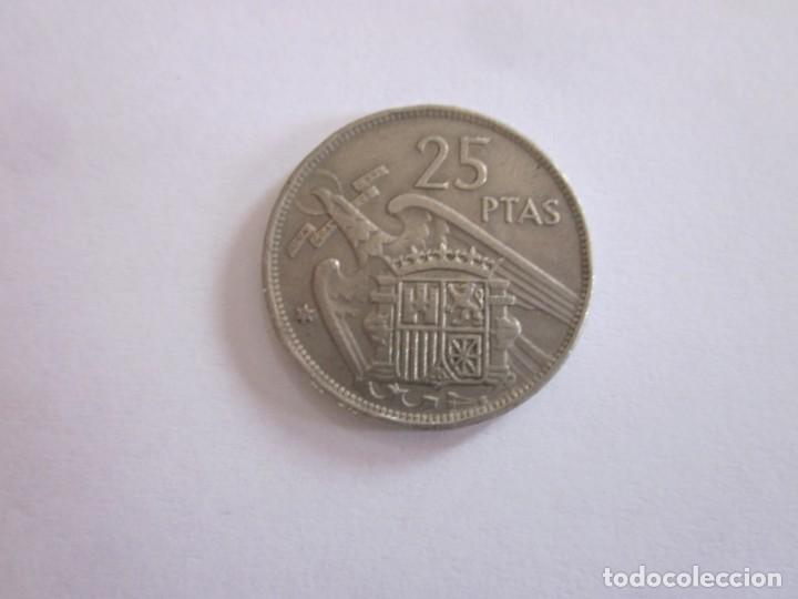 Monedas Franco: Moneda 25 pesetas 1957. - Foto 2