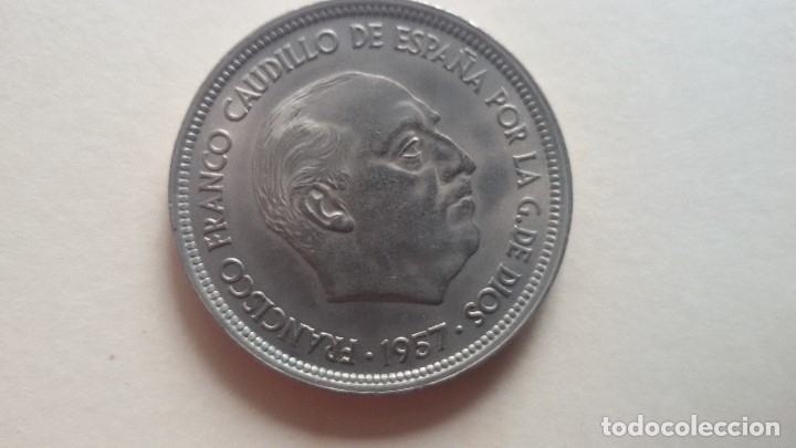 Monedas Franco: MONEDA 50 PTS DE FRANCO ERROR EN EL ALA - Foto 2