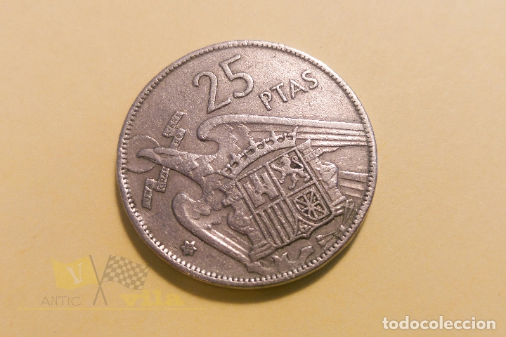 Monedas Franco: Moneda de 25 Pesetas 1957 *68 - Foto 1