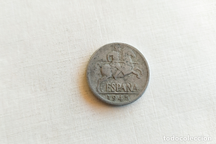 Monedas Franco: Moneda de 10 Centimos - 1945 - Foto 1