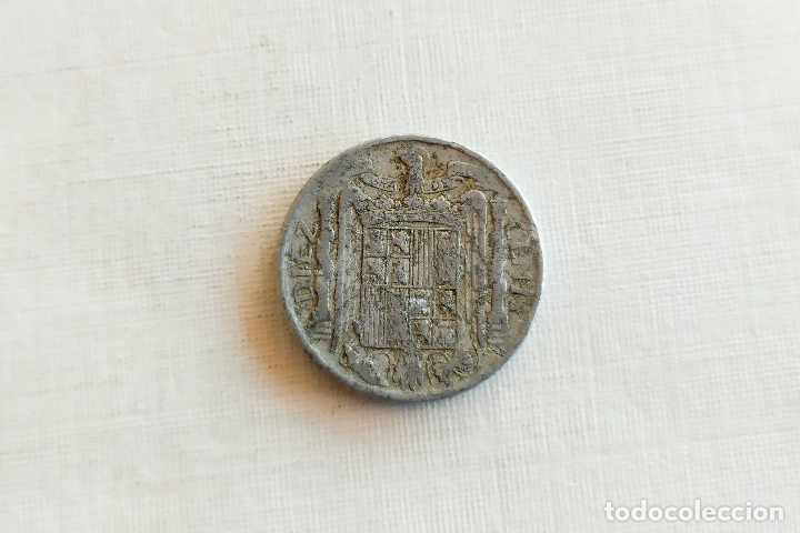 Monedas Franco: Moneda de 10 Centimos - 1945 - Foto 3