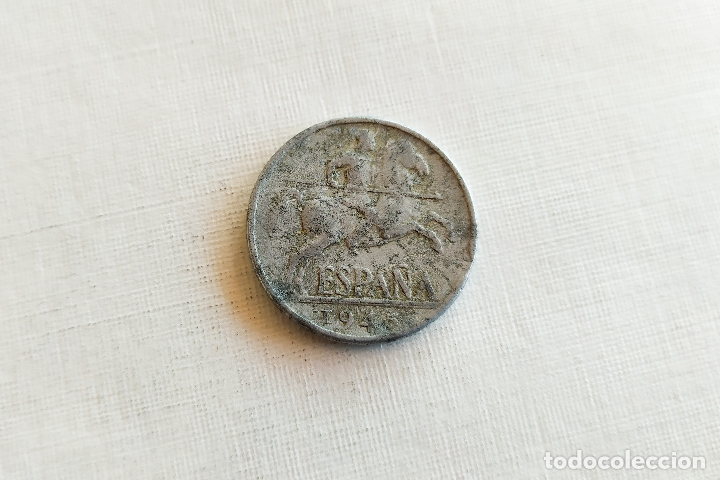 Monedas Franco: Moneda de 10 Centimos - 1945 - Foto 1