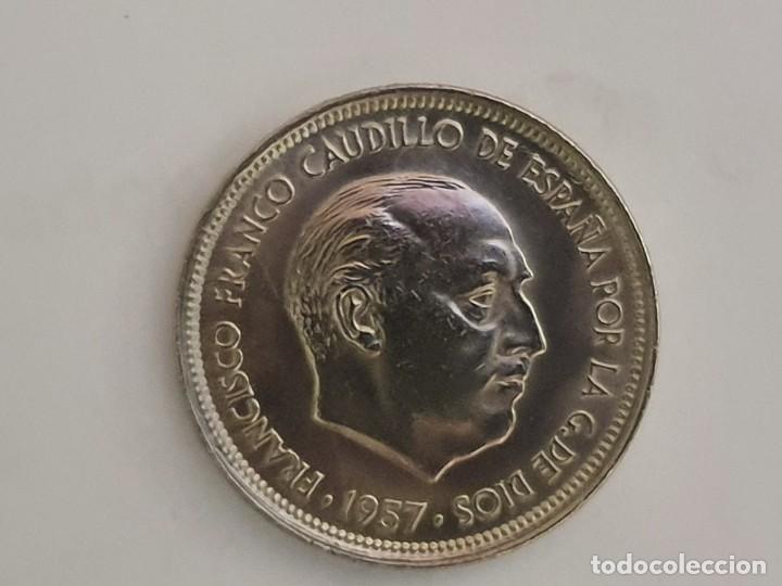 Monedas Franco: Moneda 50 pesetas 1957 *58 - EBC - Foto 7