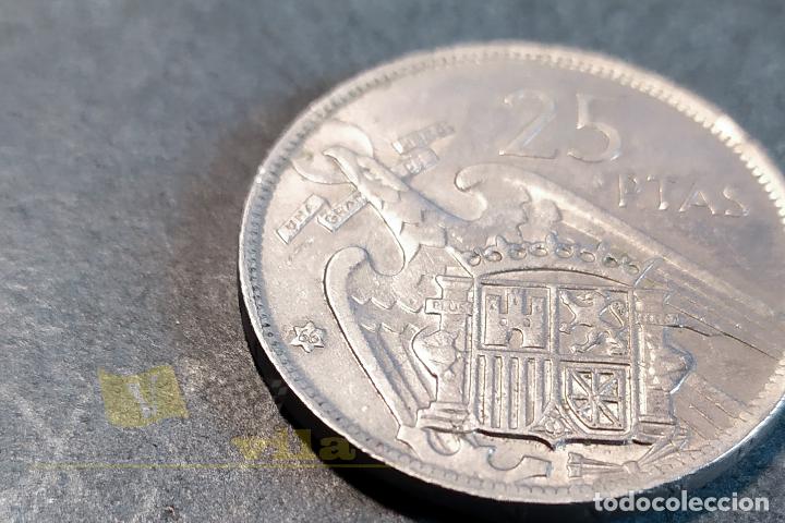 Monedas Franco: Moneda de 25 Pesetas - 1957 *66 - Foto 3