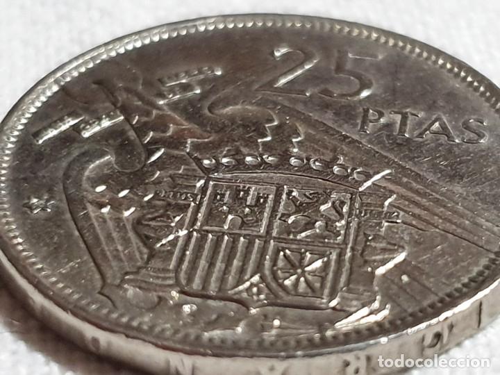 Monedas Franco: 25 pesetas 1957 *74 - EBC/EF - Foto 3