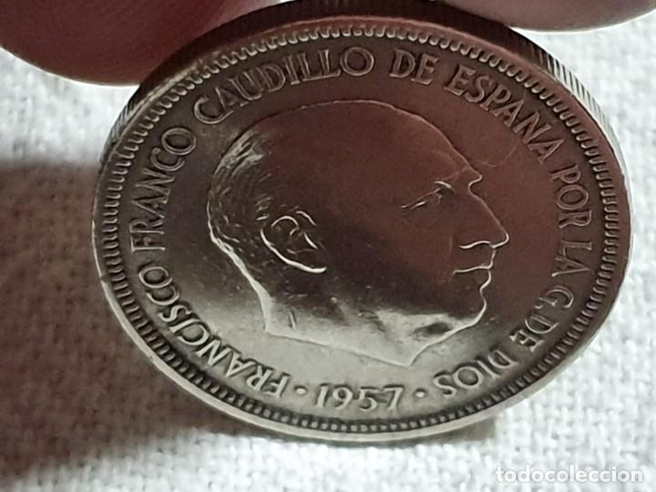 Monedas Franco: 5 pesetas 1957 *1973 - EBC/EF *73 - Foto 2