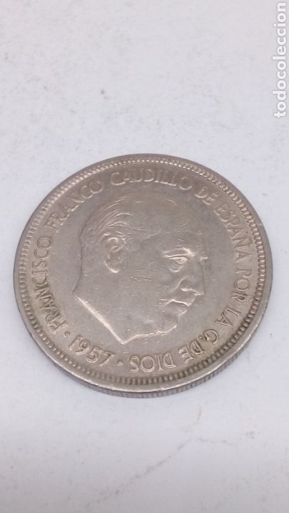 Monedas Franco: Moneda de 5 pesetas 1957 estrella67 - Foto 2