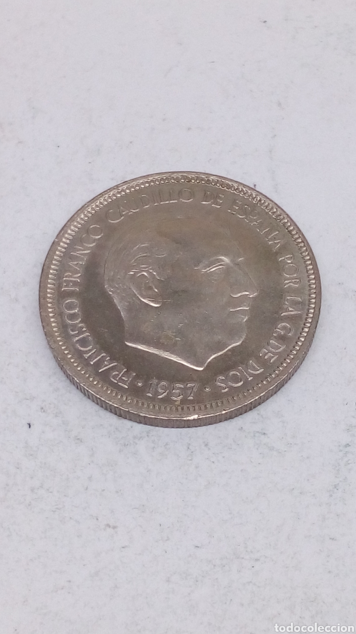 Monedas Franco: Moneda de 5 pesetas 1957 estrella72 - Foto 2