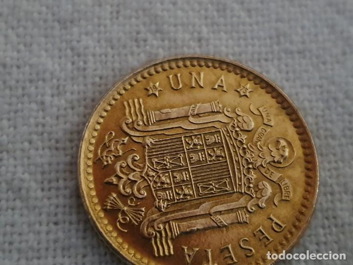 Monedas Franco: 1 peseta 1966 *75 - SC - Foto 3