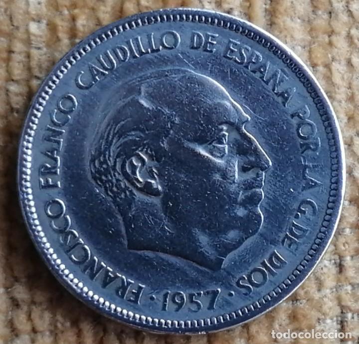 Monedas Franco: Moneda 25 pesetas 1957*61 - Foto 1