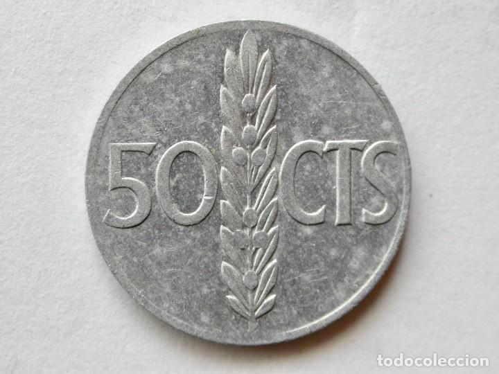 Monedas Franco: MONEDA 50 C&Eacute;NTIMOS DE 1966 ESTRELLA ? (20) - Foto 2