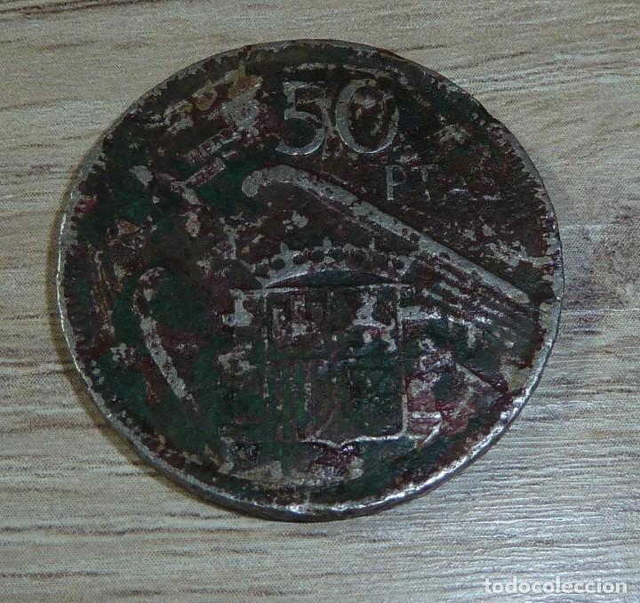 Monedas Franco: MONEDA ESPA&Ntilde;A 50 PESETAS 1967 DETERIORADA - Foto 4
