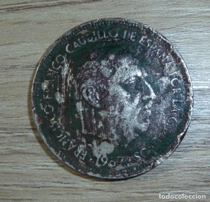 Monedas Franco: MONEDA ESPA&Ntilde;A 50 PESETAS 1967 DETERIORADA - Foto 1