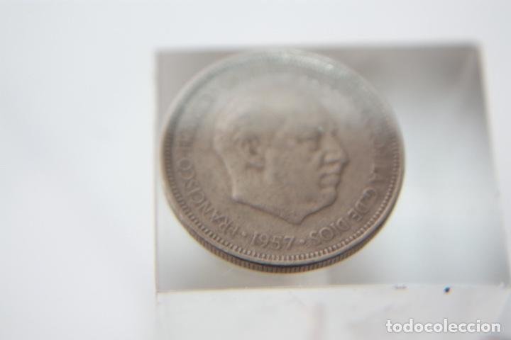 M&uuml;nzen unter Franco: NMONEDA 5 PESETAS 1957 *58 SEGUN FOTO