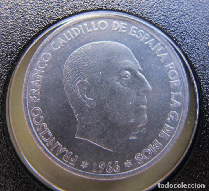 Monedas Franco: Moneda 50 c&eacute;ntimos de 1966 estrella 72 - Foto 1