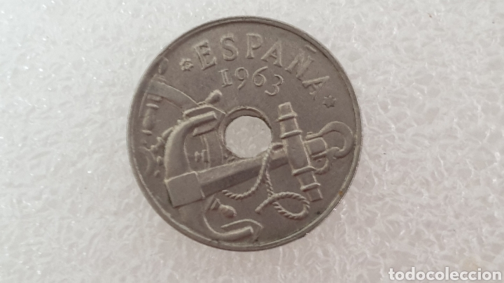 Monedas Franco: ERROR EN ACU&Ntilde;ACI&Oacute;N MONEDA DE 50CM DE AGUJERO - Foto 1