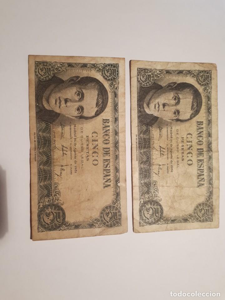 Monedas Franco: 2 Billetes de 5 ptas. de 1951. - Foto 1