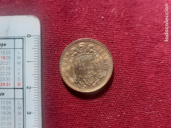 Monedas Franco: Peseta de 1963 estrella 64 SC - Foto 2