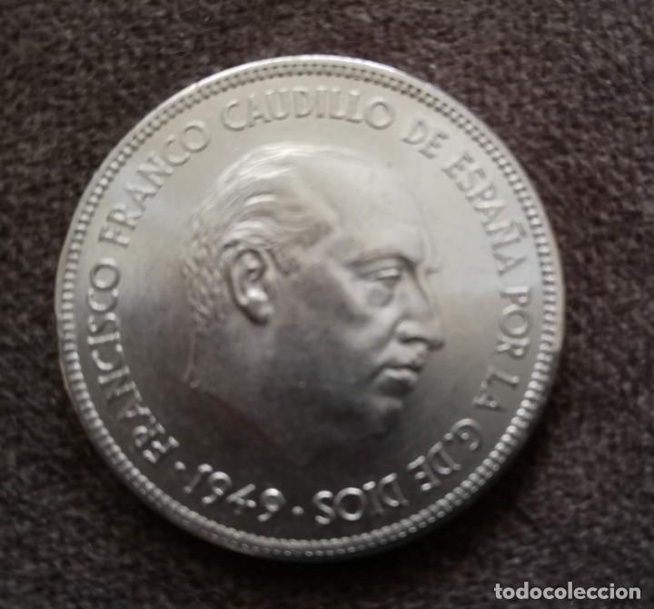 Monedas Franco: Moneda de cinco pesetas 1949 - Foto 1