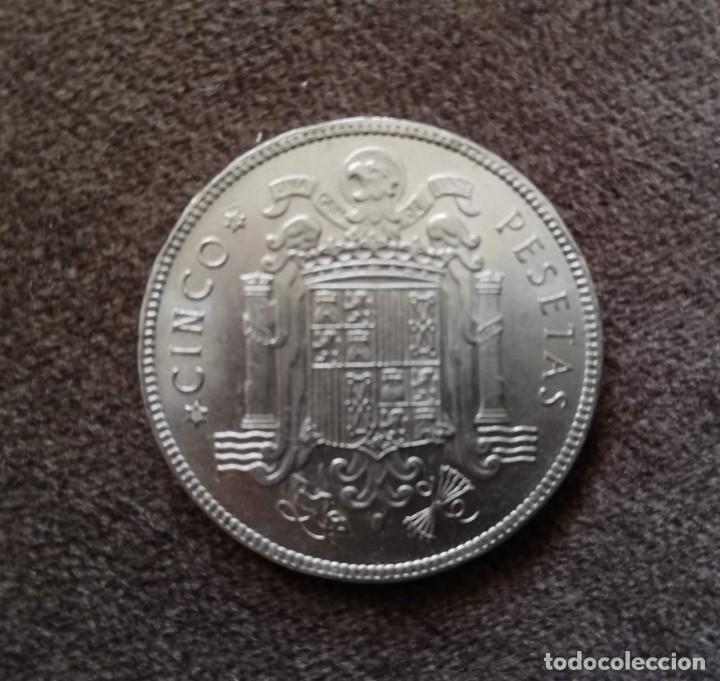 Monedas Franco: Moneda de cinco pesetas 1949 - Foto 2