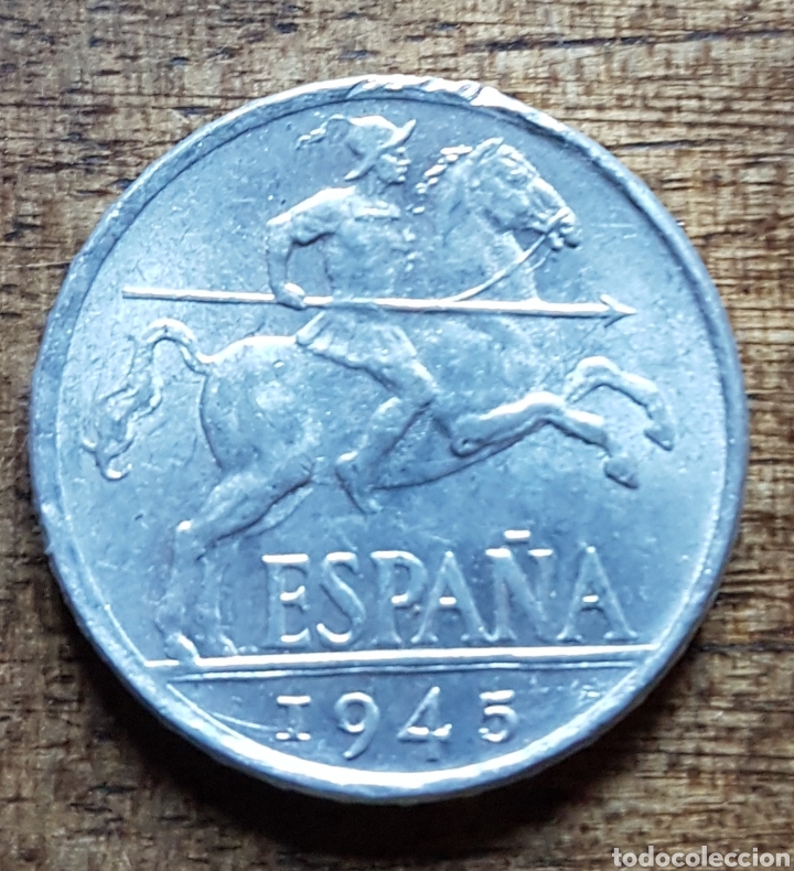 Monedas Franco: Bonitos 10 centimod 1945 EBC- - Foto 1