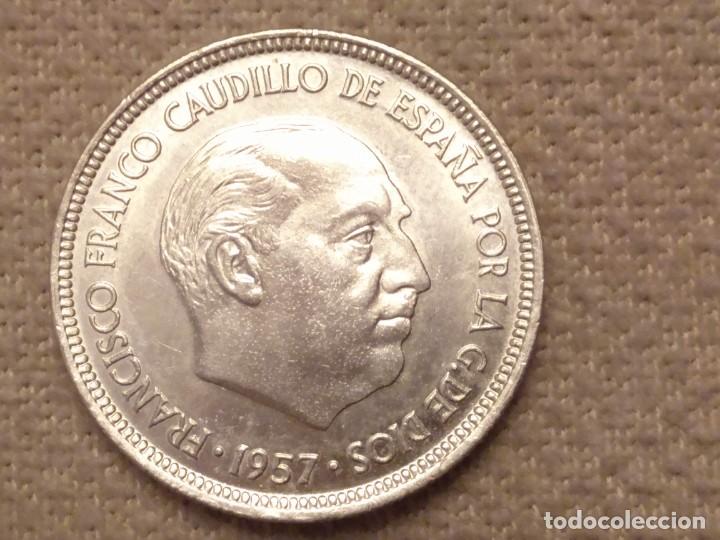 Monedas Franco: 5 pesetas 1957*75 SC - Foto 1