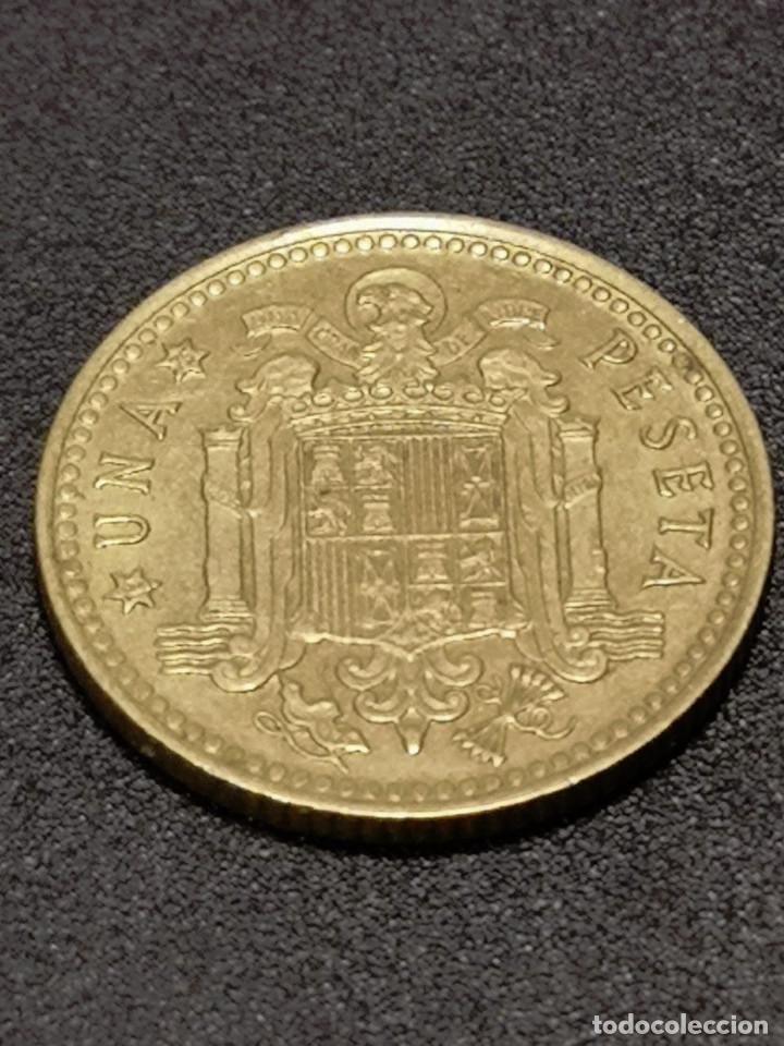 Monedas Franco: 1 PESETA 1966 ESTRELLA 75 * - Foto 3