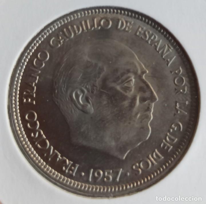 Monedas Franco: 50 pesetas 1957 * 59 EBC - Foto 2