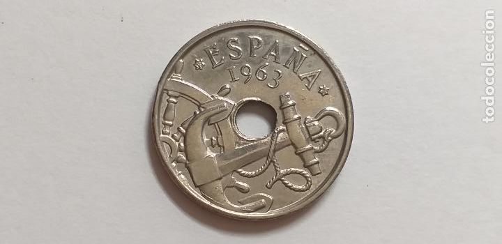 Monedas Franco: Moneda de 50 c&eacute;ntimos. A&ntilde;o 1963. Estrella del 65. EBC - Foto 1
