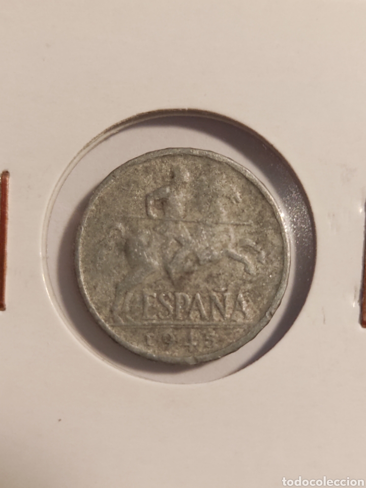 Monedas Franco: 240) Moneda 5 c&eacute;ntimos 1945 - Foto 1