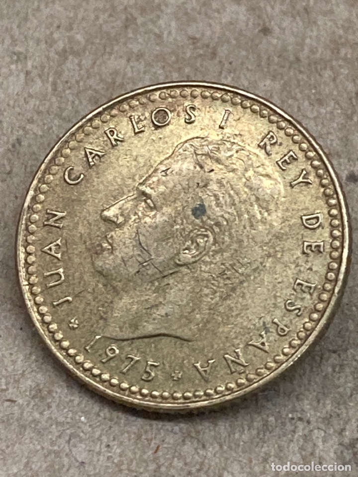 Monedas Franco: Moneda de una peseta 1975 E8 - Foto 2