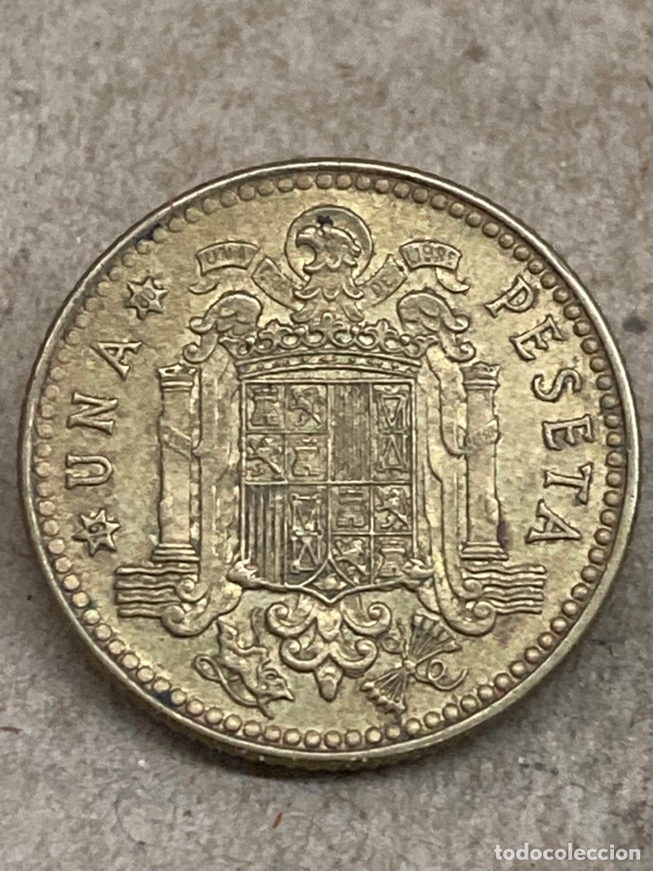 Monedas Franco: Moneda de una peseta 1975 E8 - Foto 1
