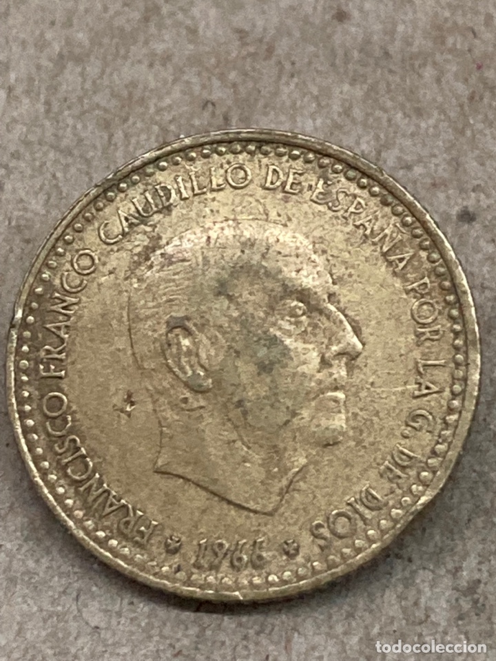 Monedas Franco: Moneda de una peseta 1966 - Foto 1