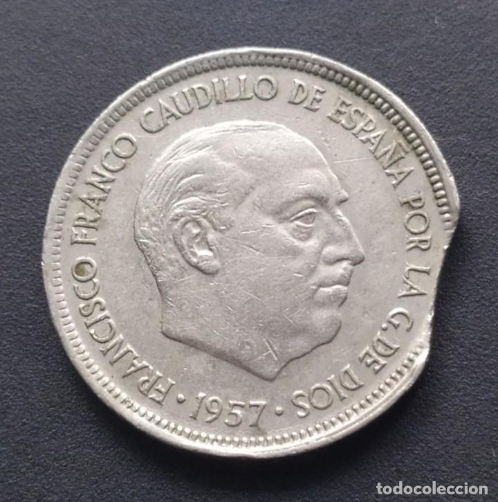 Monedas Franco: ## Error 5 Pesetas 1957 estrella 75 Cospel segmentado ## - Foto 2